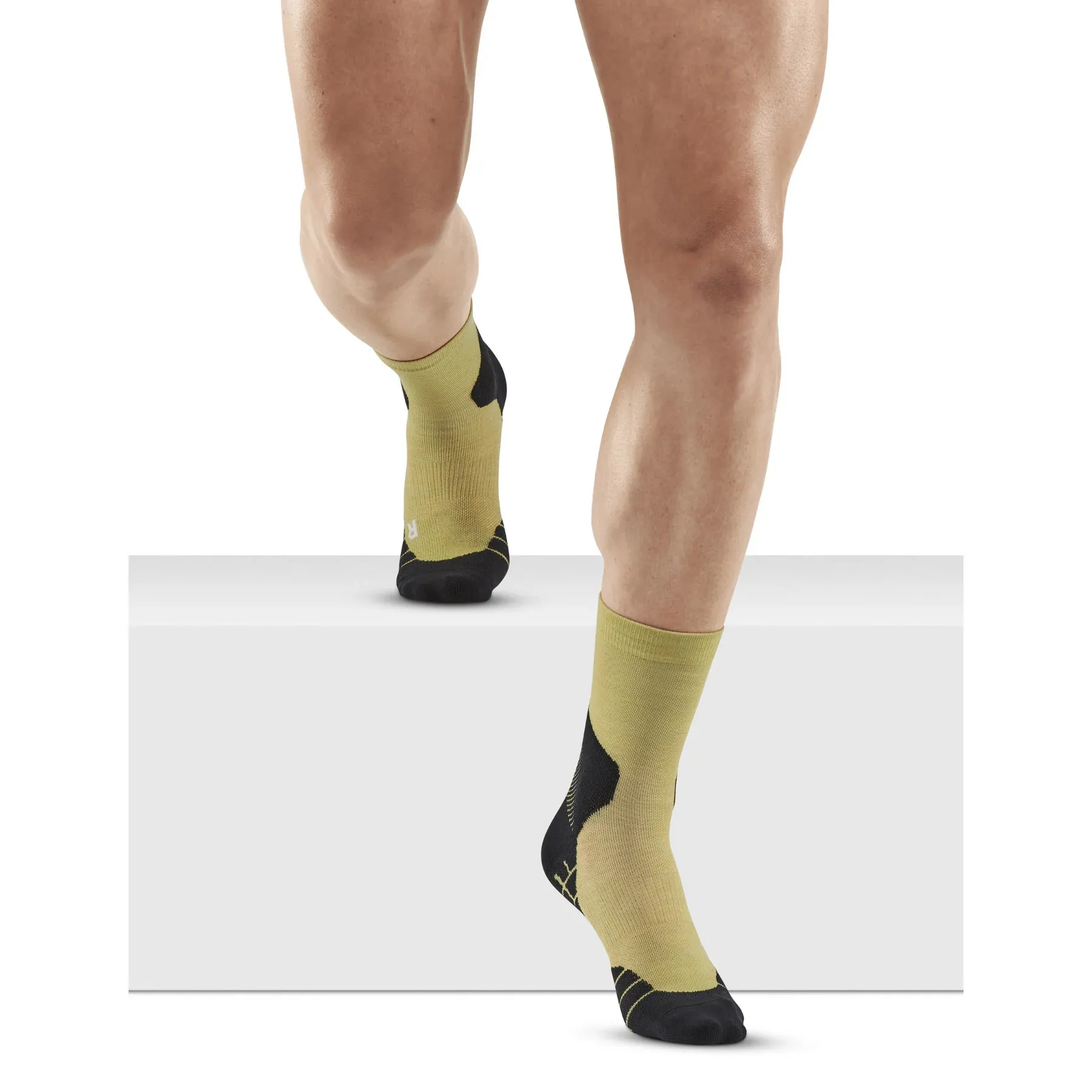 CEP Men&#x27;s Hiking Light Merino Mid Cut Compression Socks Light Olive | Buy CEP Men&#x27;s Hiking Light Merino Mid Cut Compression Socks Light Olive here | Outnorth