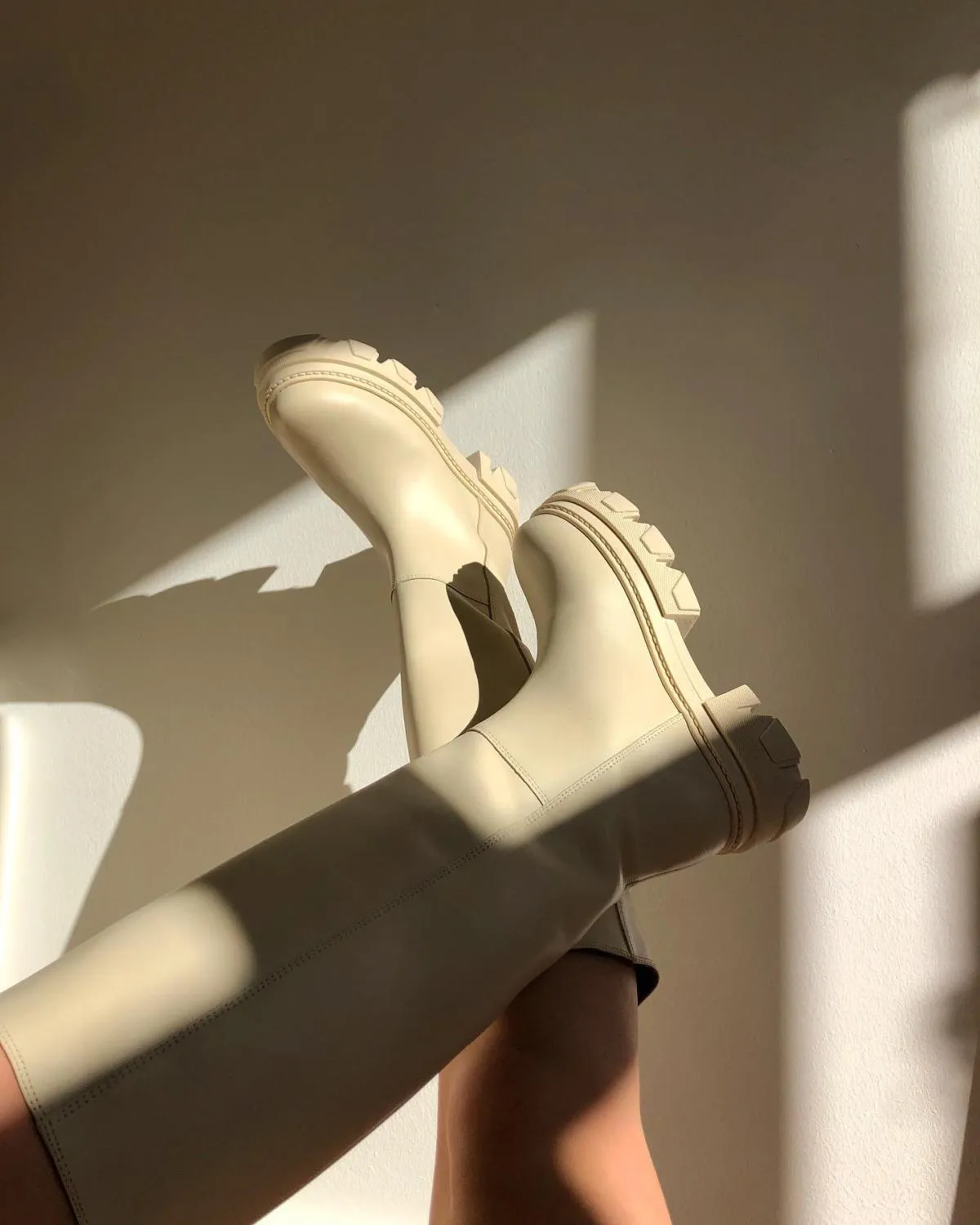 DEAL ALOHAS Katiuska Off White Boots