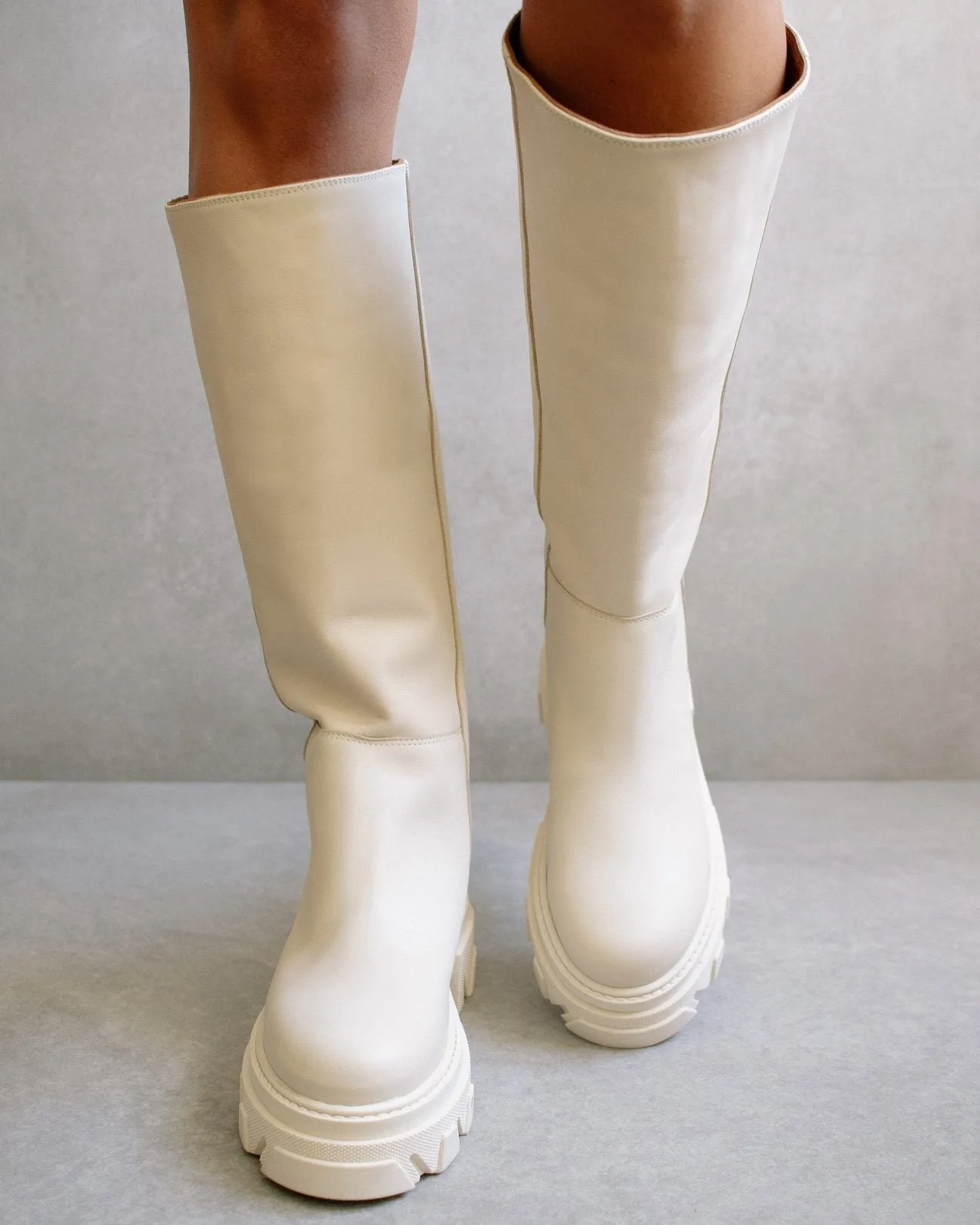 DEAL ALOHAS Katiuska Off White Boots