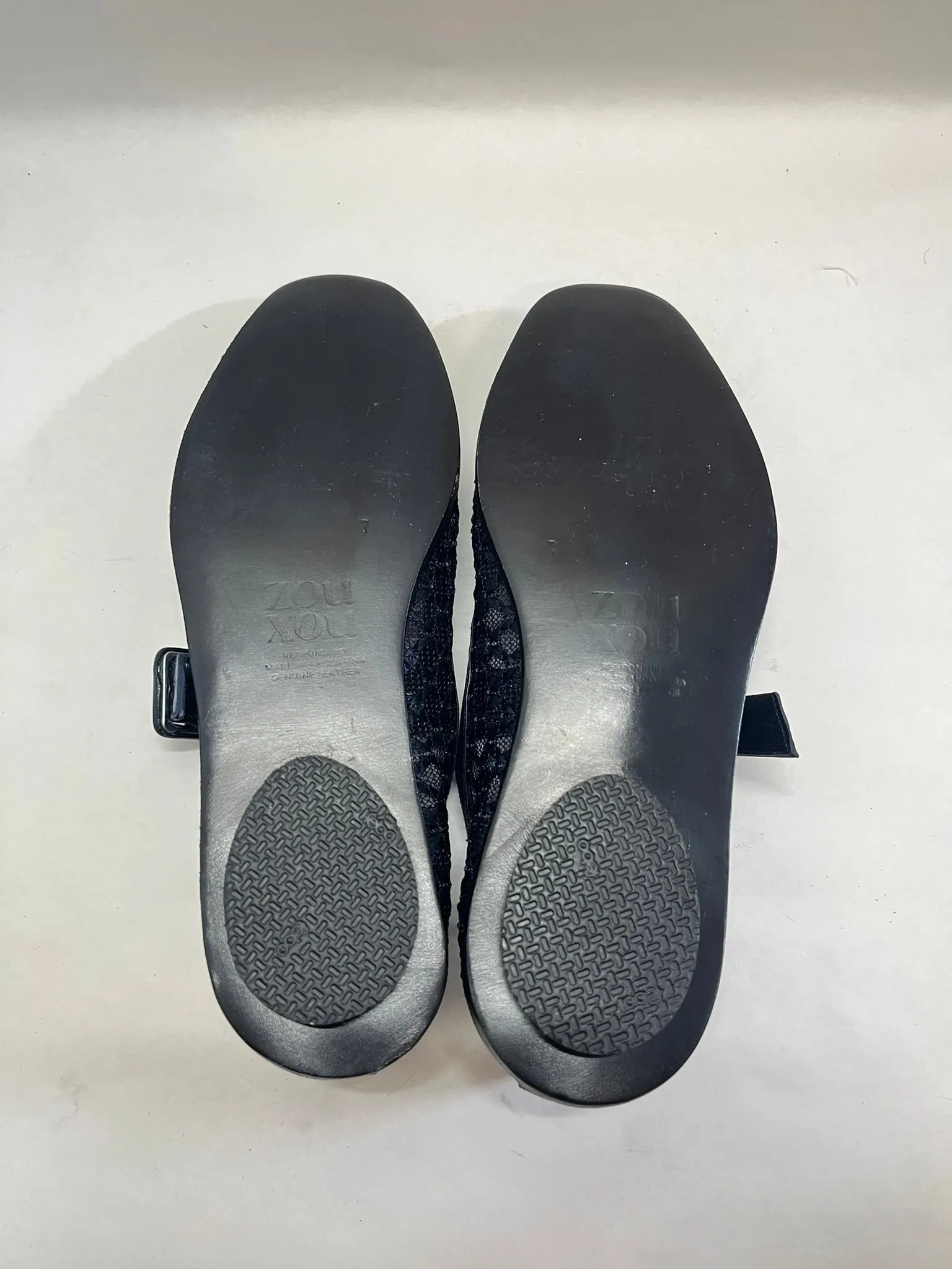 Eugenia Flat in Indigo Mesh Size 37