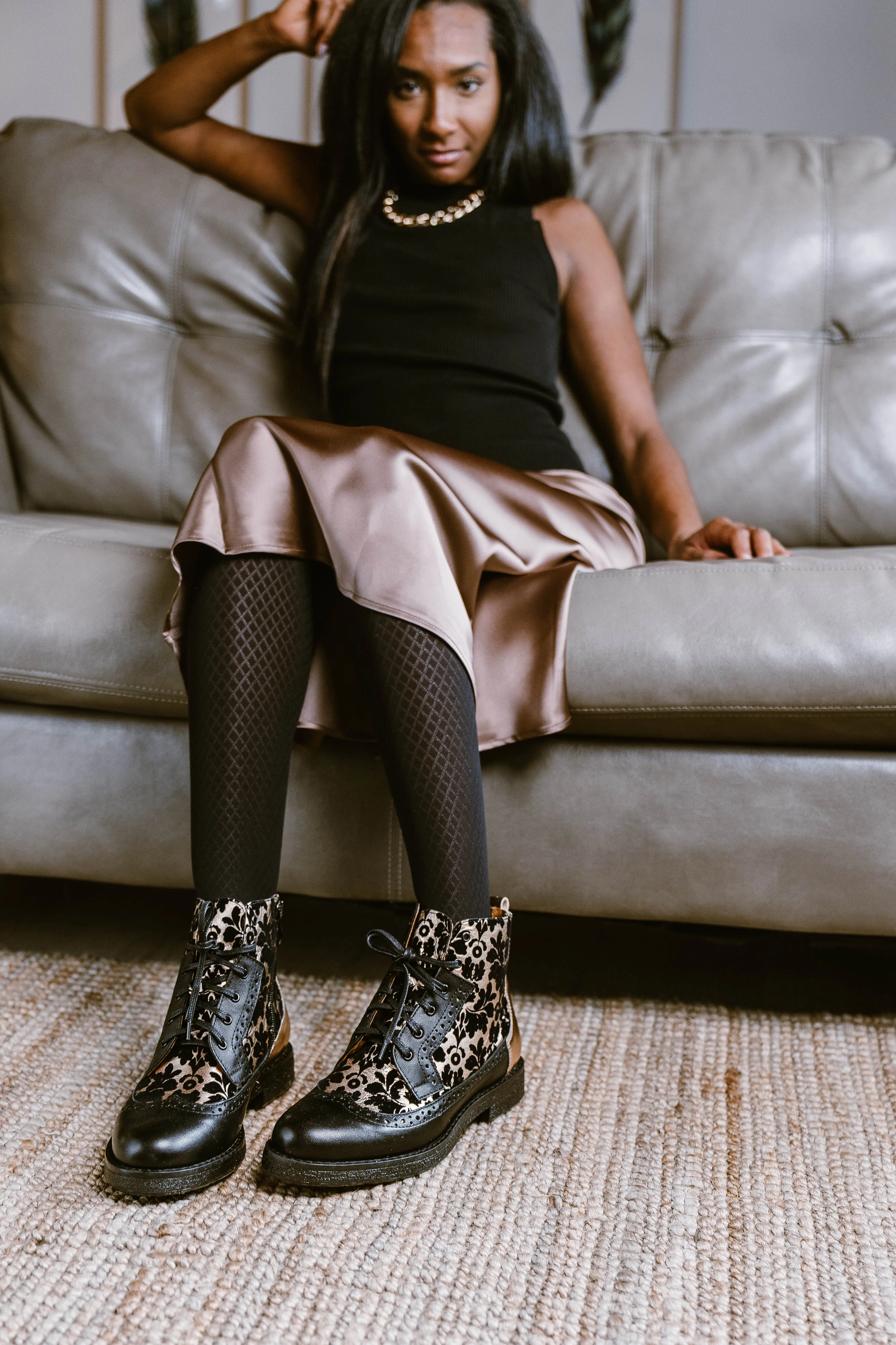 Hatter - Black & Rose Gold