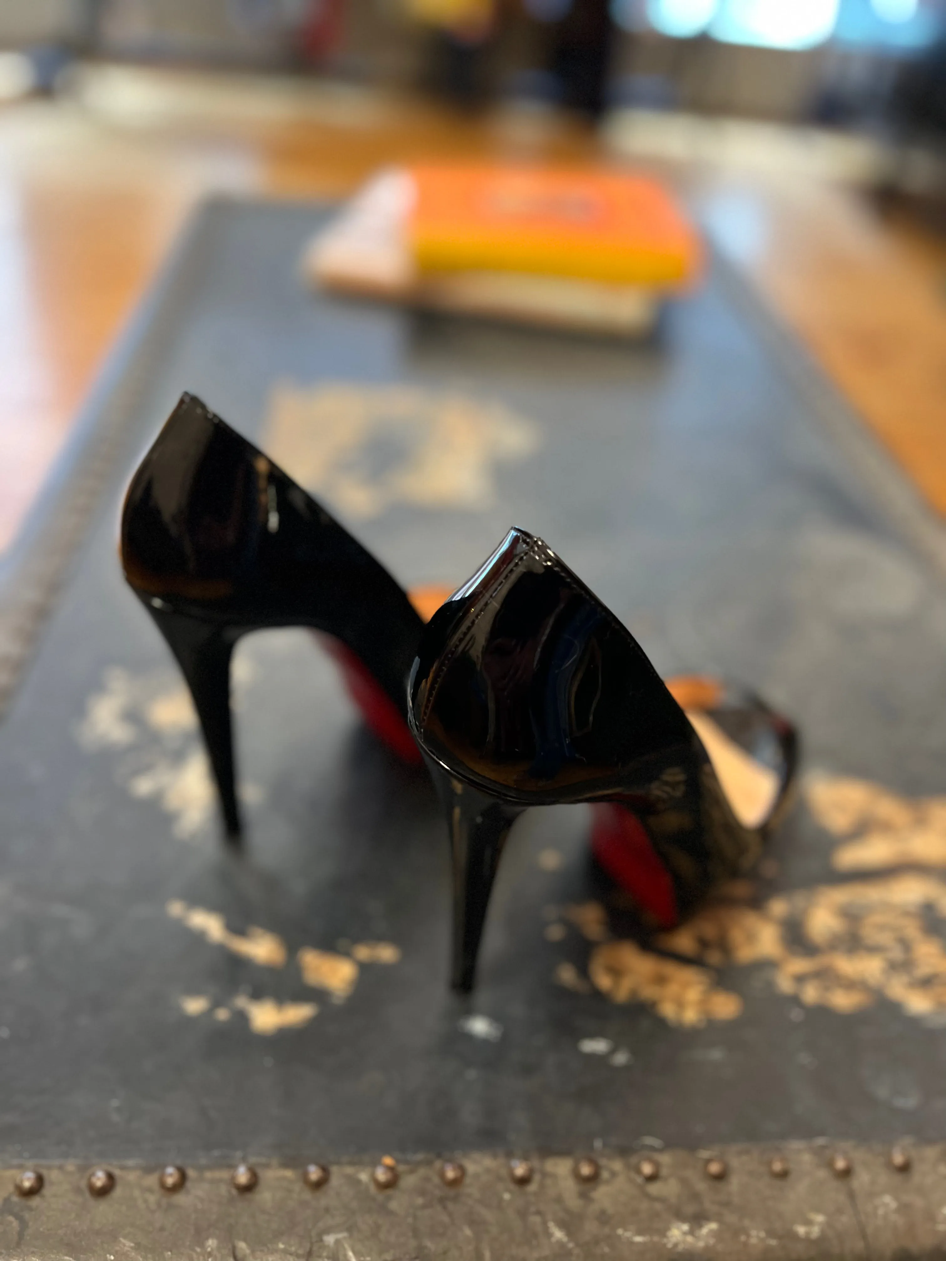 Louboutins Banana 140 Black Patent Court Shoes - UK 37.5