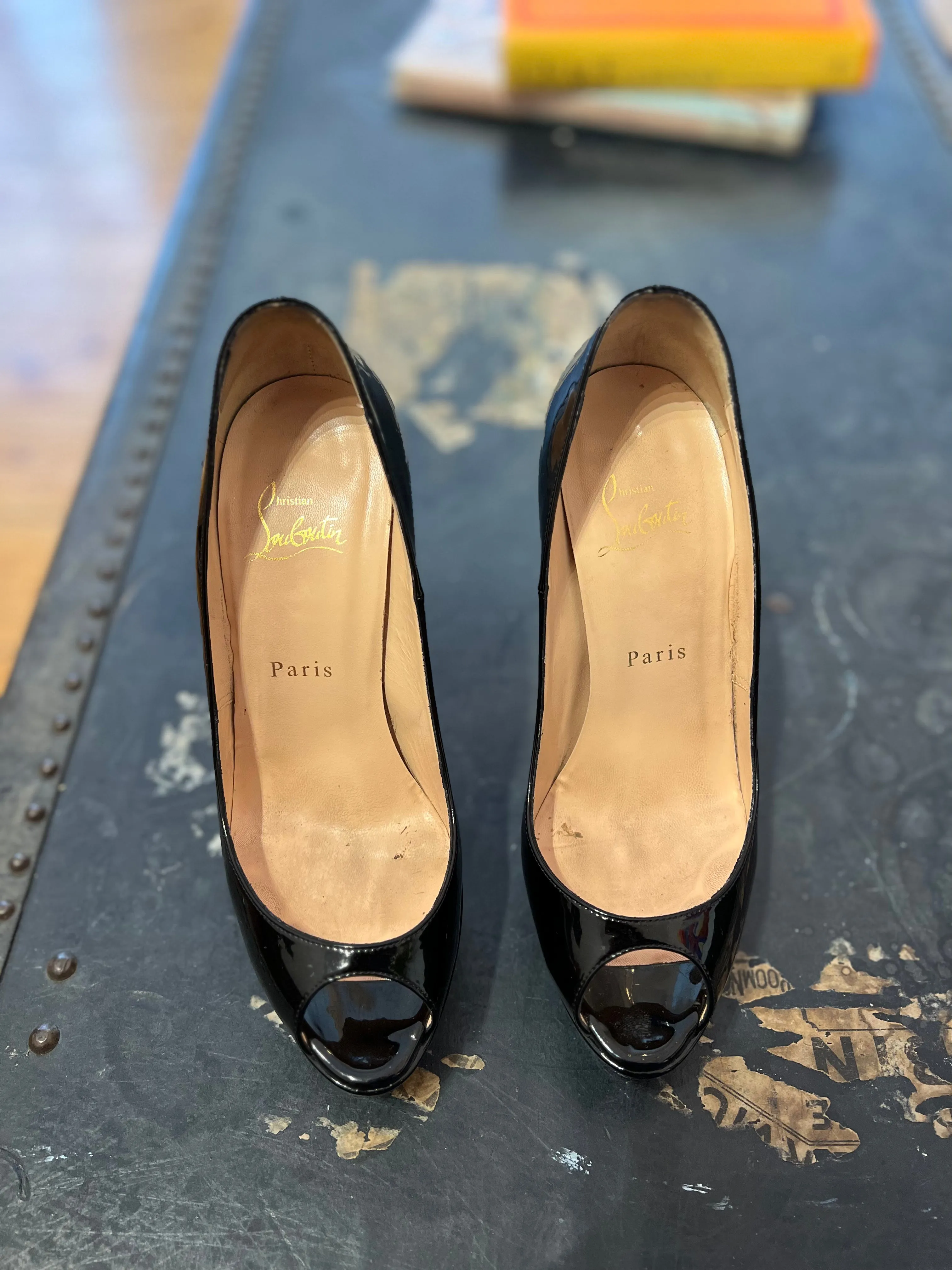 Louboutins Banana 140 Black Patent Court Shoes - UK 37.5