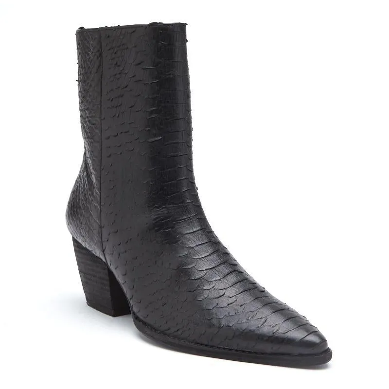 Matisse Caty Ankle Boot in Black