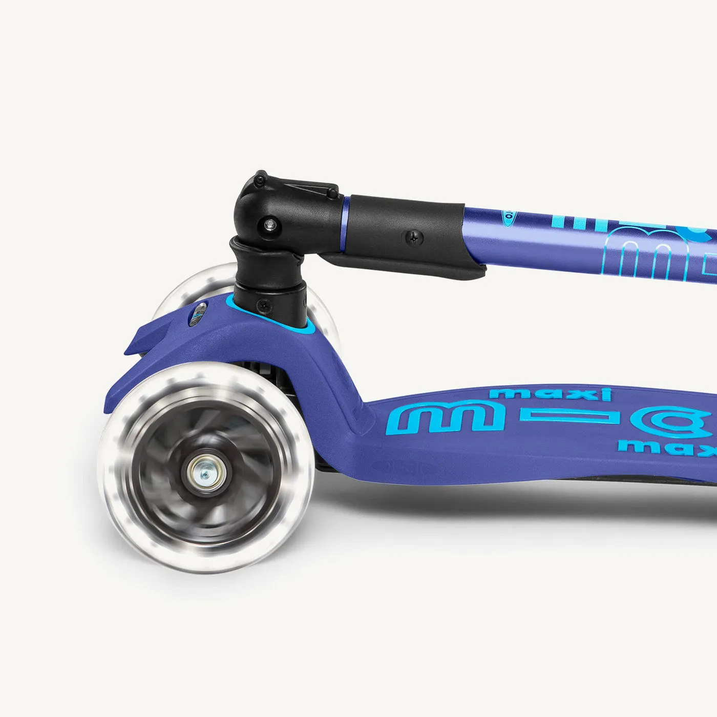 Micro Scooters Maxi Micro Scooter Deluxe Foldable LED - Blue
