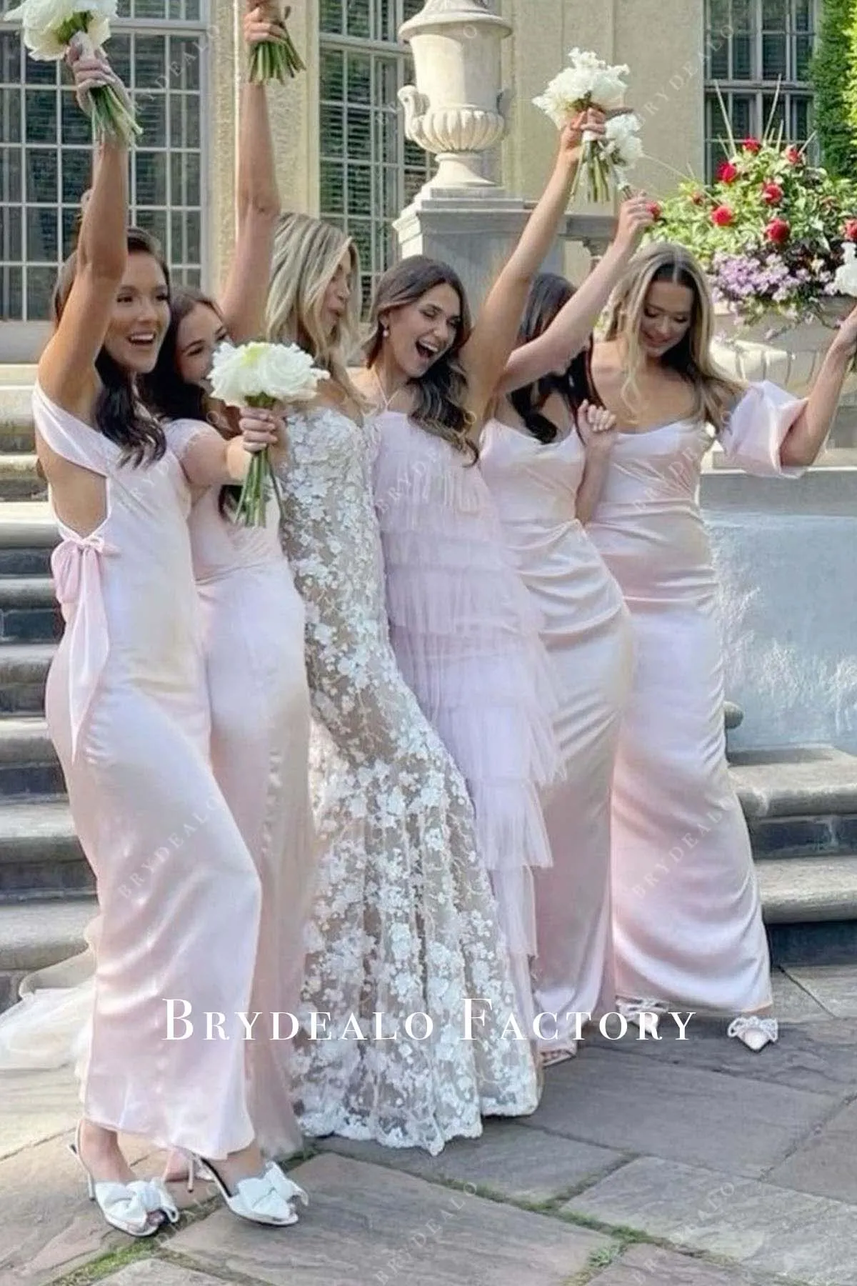 Romantic Lace Champagne Mermaid Court Train Wedding Dress