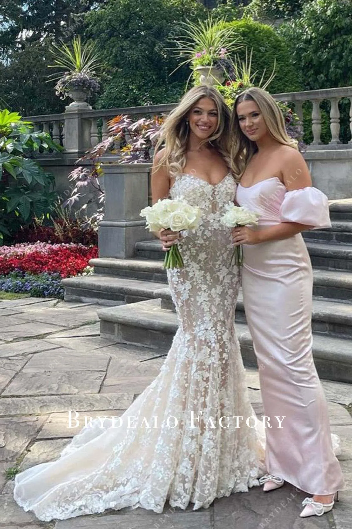 Romantic Lace Champagne Mermaid Court Train Wedding Dress