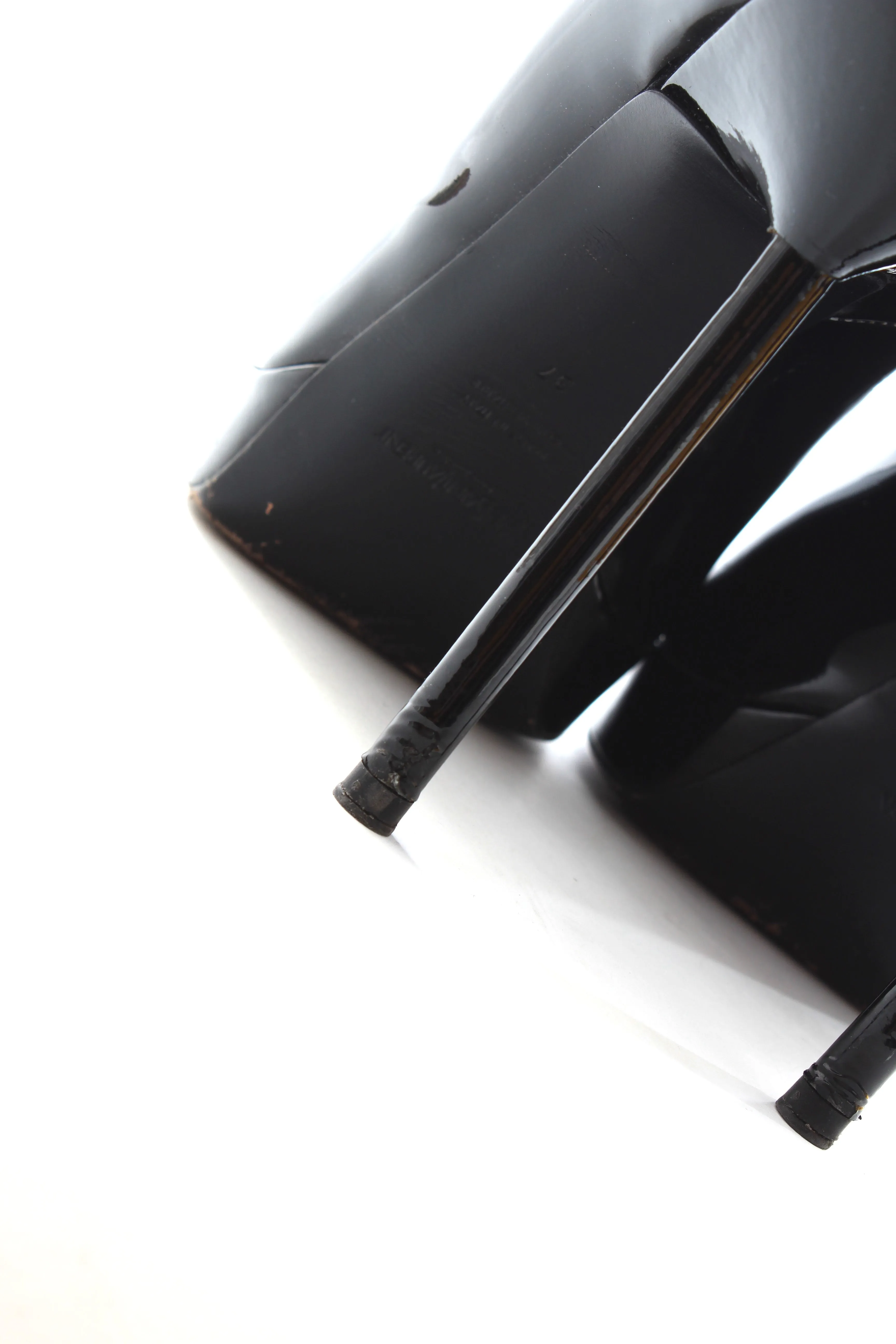 Saint Laurent 'Divine' 85 Patent Leather Pointed Pumps