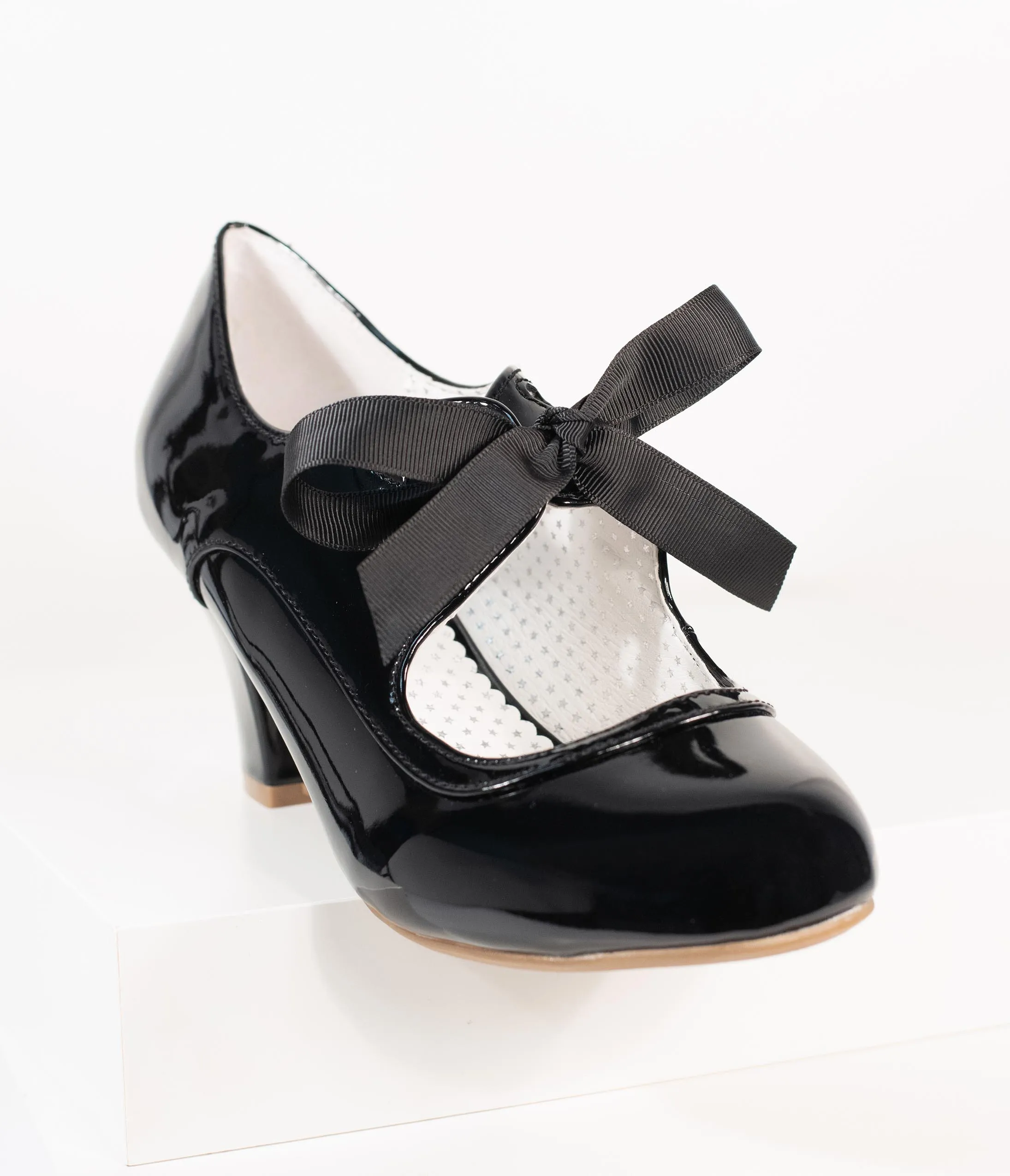 Vintage Style Black Patent Leatherette Wiggle Bow Heels